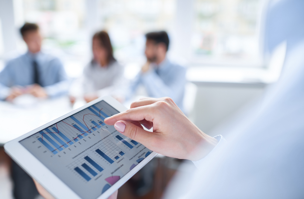 How does Fed commentary influence the markets?